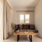 Vila Finest -seaside With Private Swimming Pool At Orkos Mikri Vigla