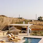 Finest -seaside With Private Swimming Pool At Orkos
