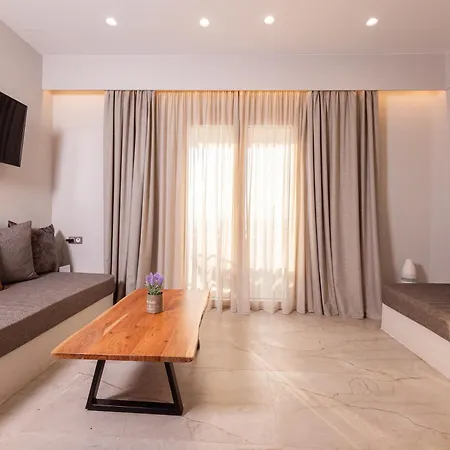 Vila Finest -seaside With Private Swimming Pool At Orkos *