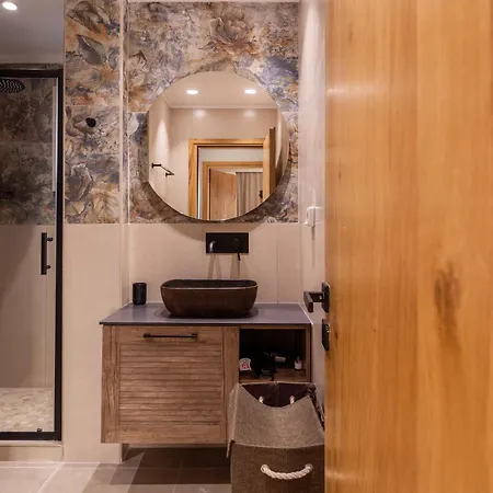 Villa Finest -Seaside Villa With Private Swimming Pool At Orkos