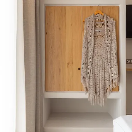 Villa Finest -Seaside Villa With Private Swimming Pool At Orkos *